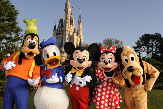 Fotos de Los Personajes de Disney llegan a Lima con el show Disneymanía para celebrar El Día Del Niño