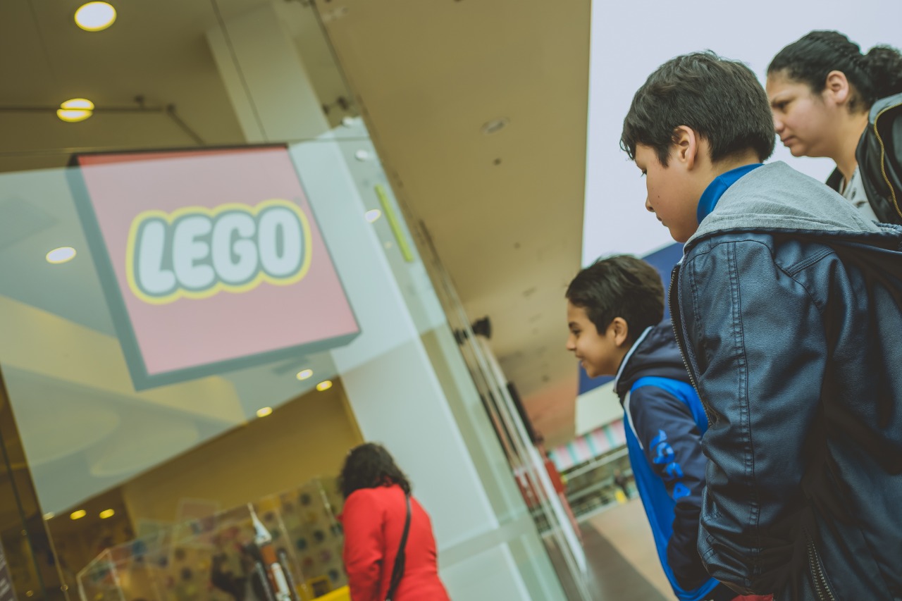 Fotos de LEGO inauguró la tienda certificada más grande del país