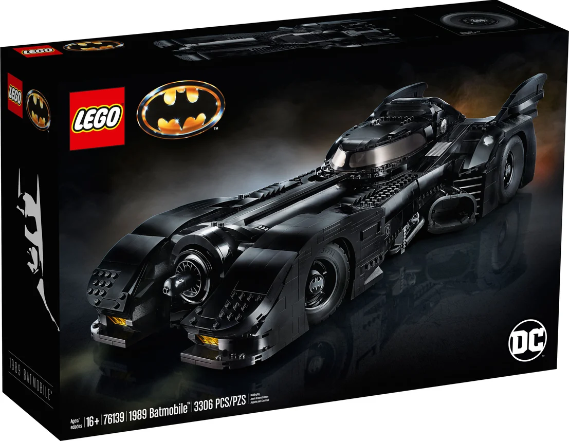 Fotos de LEGO, Lanza un Nuevo Batimóvil con motivo de los 30 años de la Película de Batman