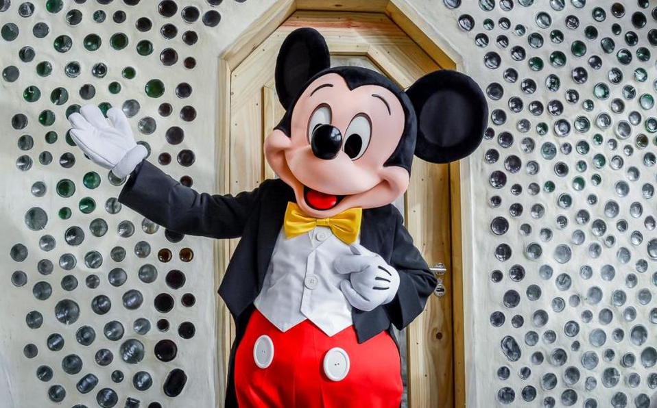 Foto de El próximo lunes 18 de noviembre los canales Disney celebran el  cumpleaños de Mickey Mouse con programación especial
