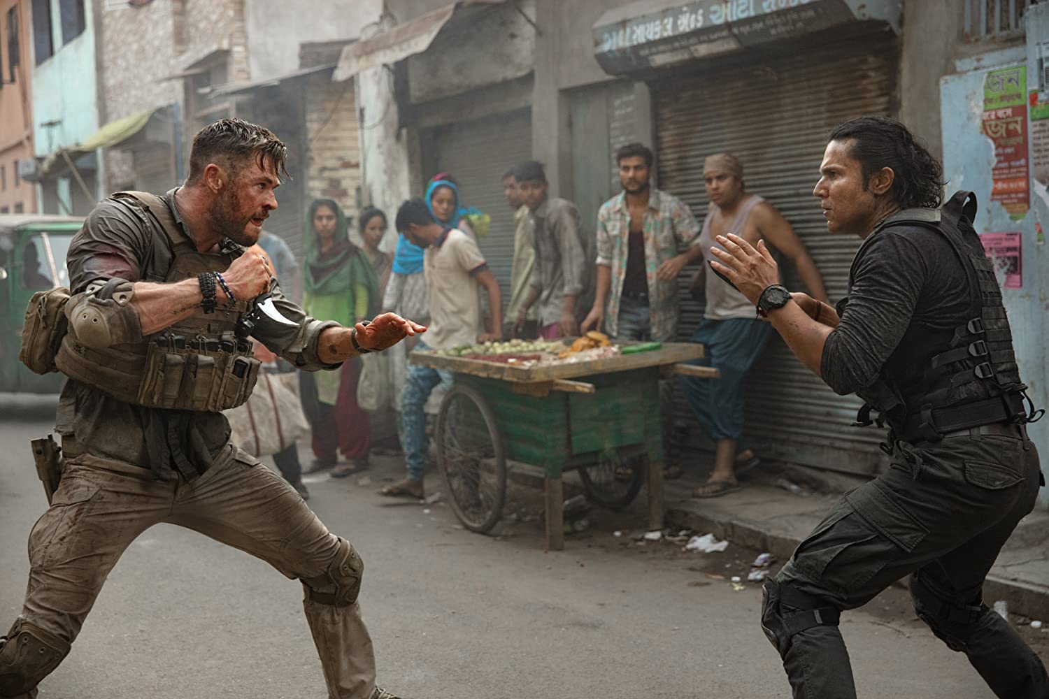 Foto de Review: Misión de Rescate, Convierte a Chris Hemsworth en el Próximo Héroe de Acción