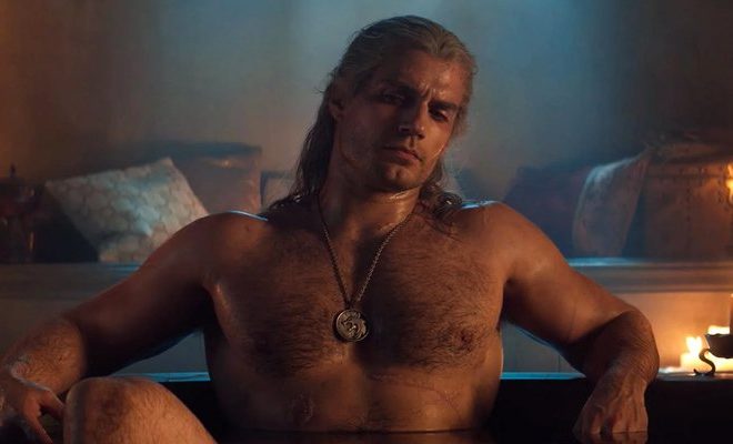 Fotos de Henry Cavill armando su PC será lo más hermoso que verás hoy