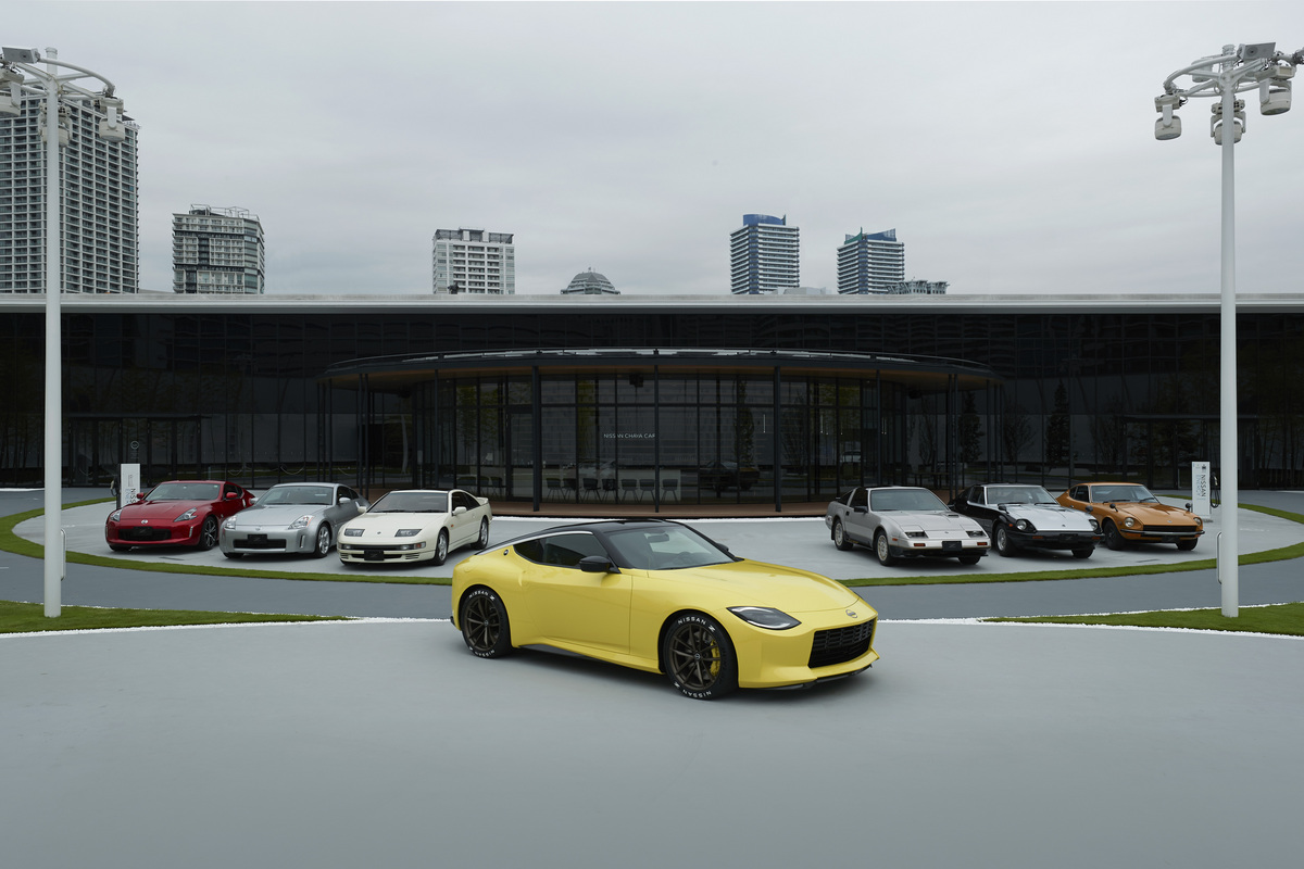 Foto de Nissan Z Proto mira hacia el futuro, inspirado por su pasado