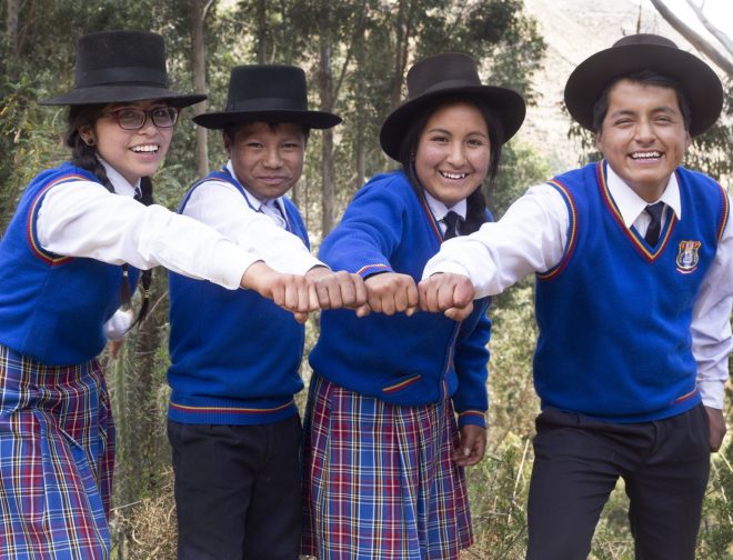 Fotos de Jóvenes de Ayacucho son ganadores del concurso de ciencia y tecnología “Soluciones para el Futuro”