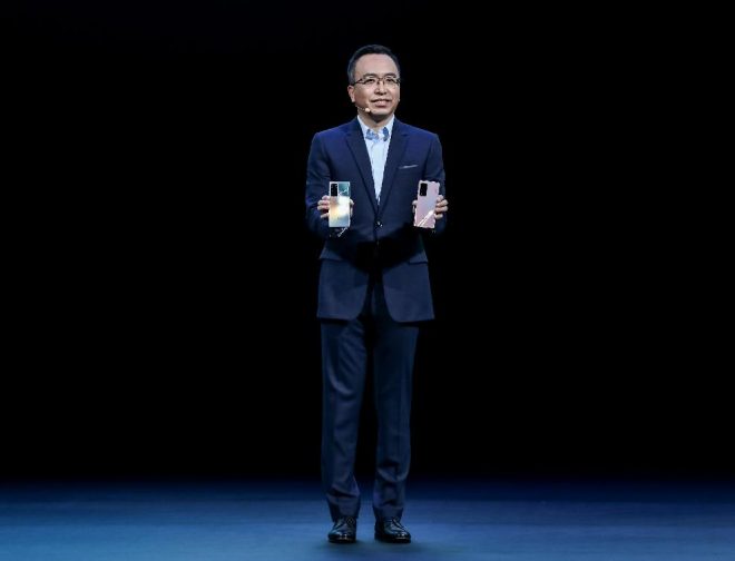 Fotos de George Zhao, CEO global de HONOR “Elegiremos el camino correcto y difícil”