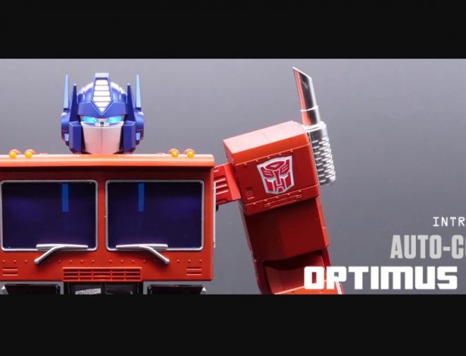 Fotos de Ya puedes tener una figura de Optimus Prime que se transforma y camina sola