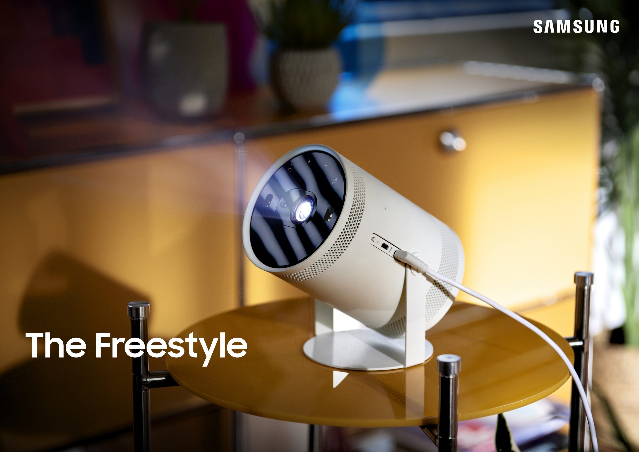Foto de CES 2022: Samsung presenta The Freestyle, una nueva pantalla portátil