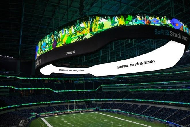 Fotos de Samsung inició el Game Day con el videoboard de LED más grande del mundo jamás proyectado para deportes