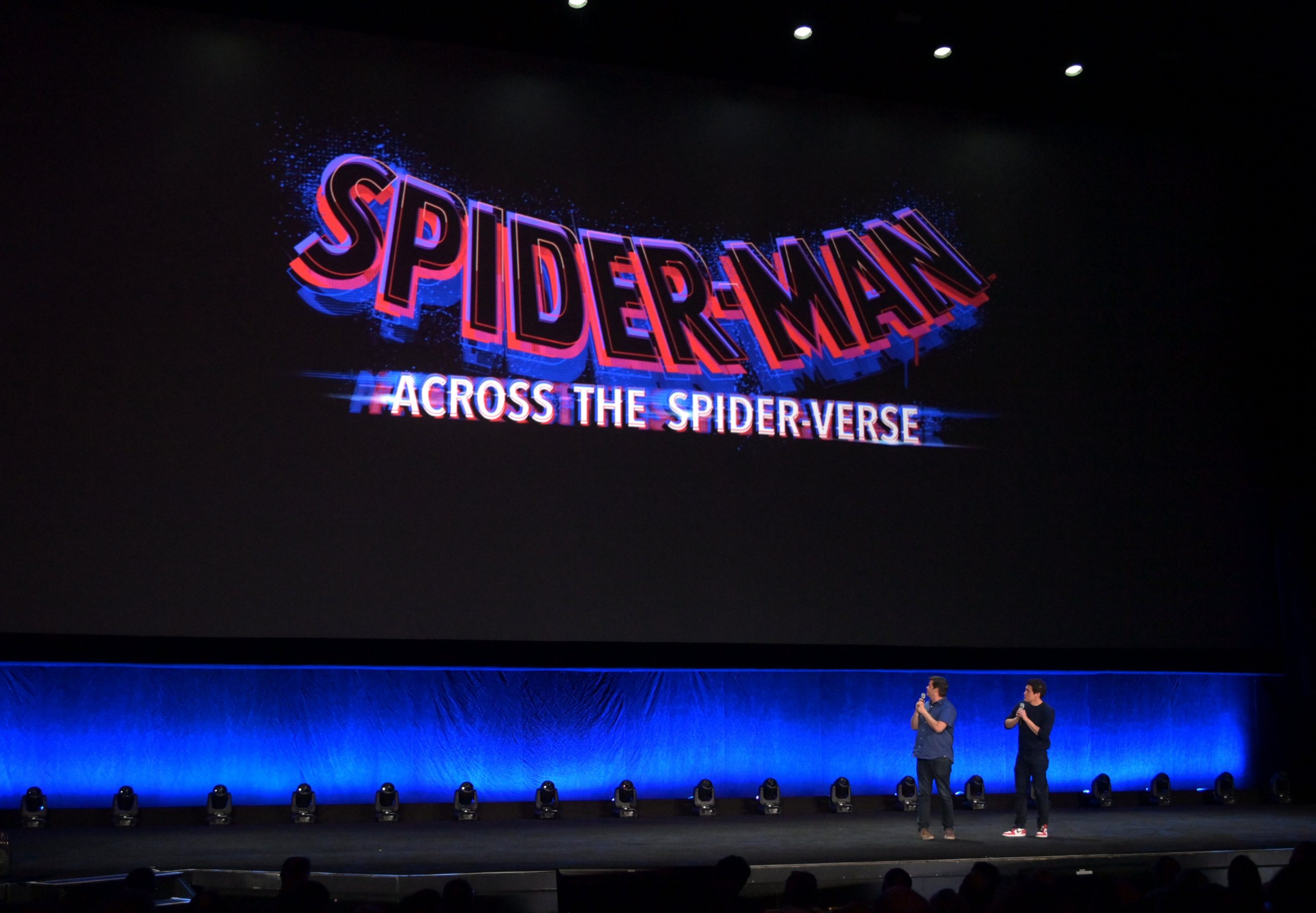 Foto de Phil Lord y Christopher Miller, dan más detalles de Spider-Man: Across The Spider-Verse y su tercera parte
