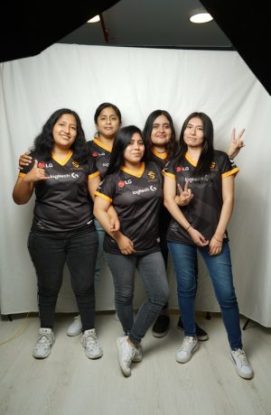 Foto de Supremacy Gaming presenta a su equipo femenino de CS:GO