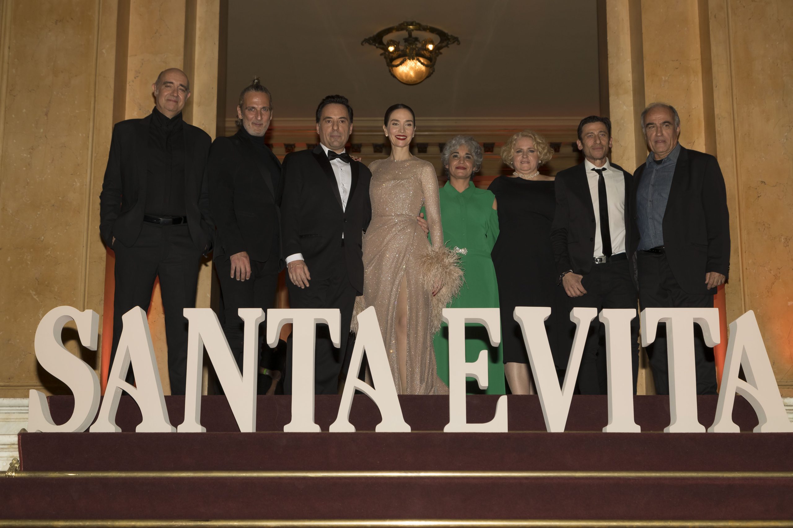 Foto de El l Teatro Colón fue parte del avant premiere mundial de Santa Evita, serie exclusiva de Star+
