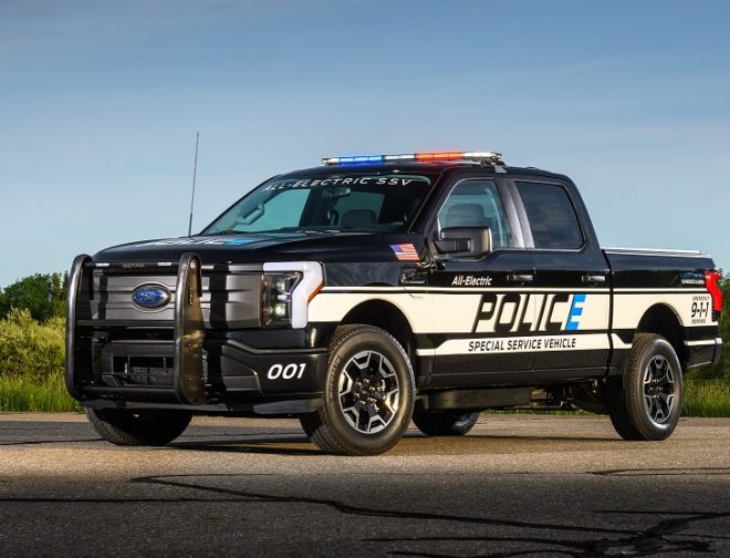 Fotos de Ford presenta la primera pick-up eléctrica hecha para policías