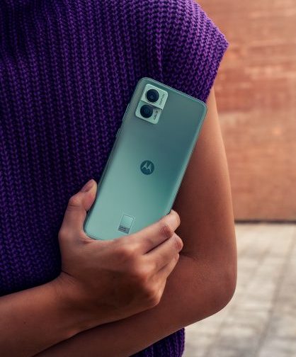 Fotos de Motorola y Pantone anuncian una asociación de varios años que combina el poder de la tecnología, el color y el diseño