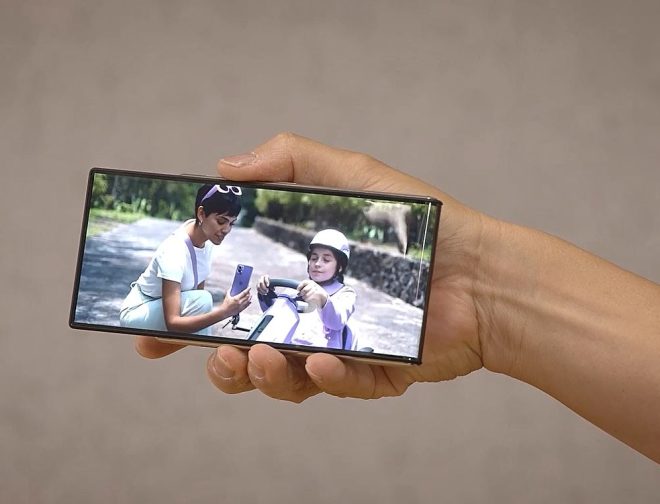 Fotos de Motorola presentó el concepto de smartphone rollable durante Lenovo Tech World 22