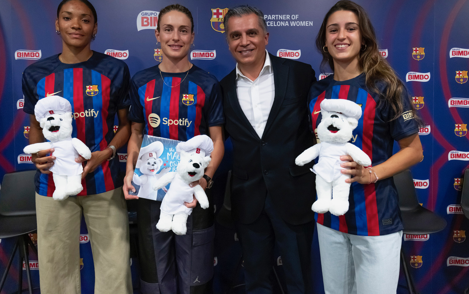 Foto de El Barça y Grupo Bimbo se unen en un acuerdo global para promover el deporte y talento femenino