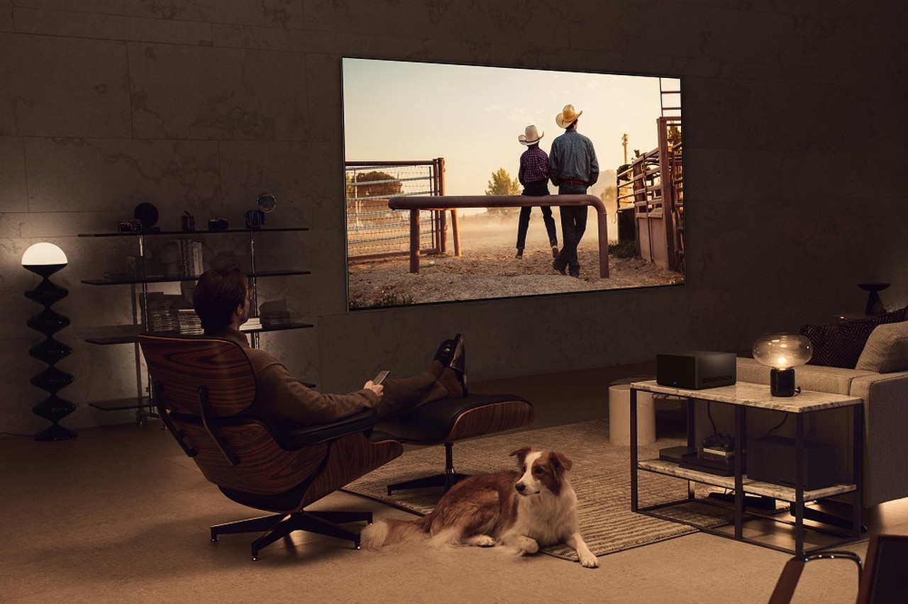 Foto de CES 2023: El nuevo televisor oled de LG cuenta con tecnología Zero Connect