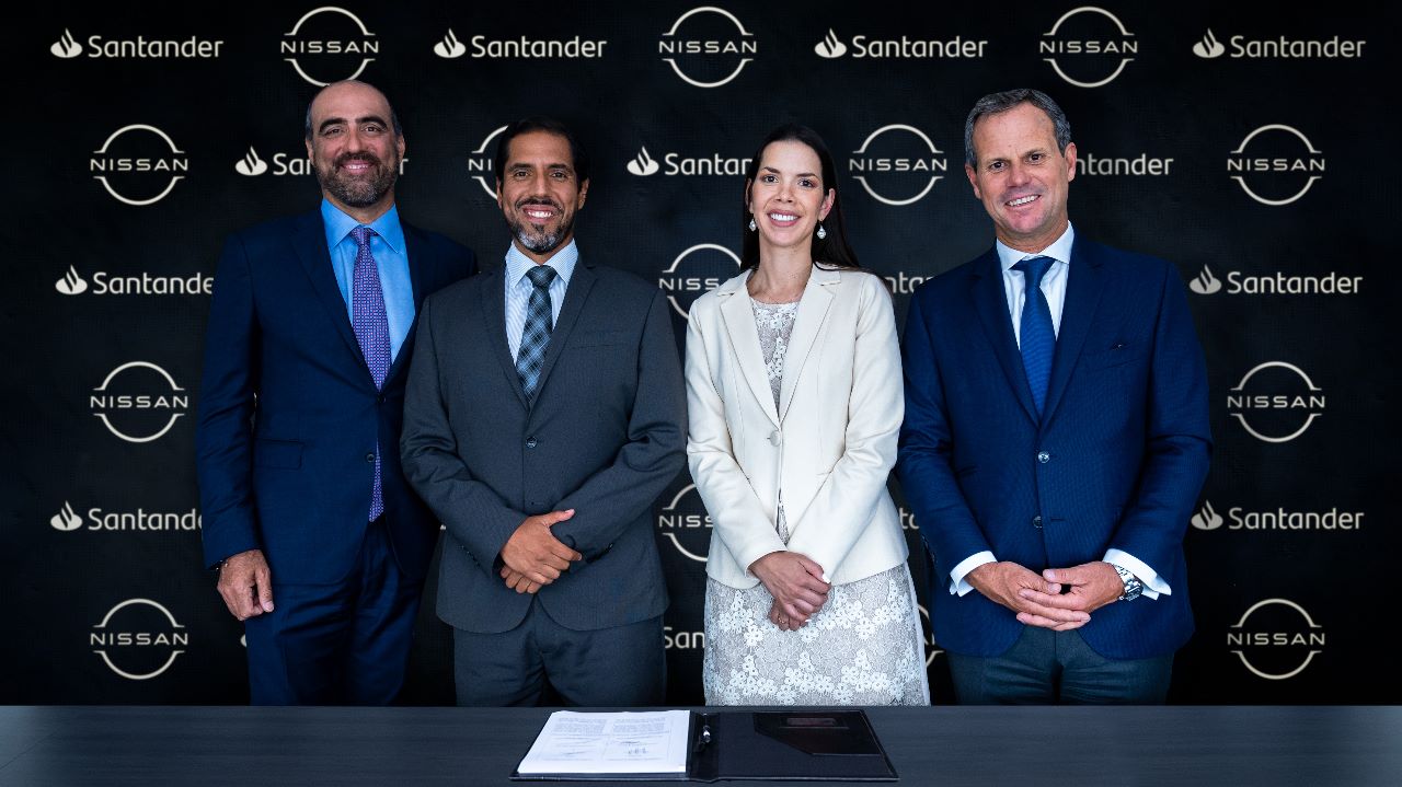Foto de Nissan y Grupo Santander se unen para brindar novedosas alternativas financieras para sus clientes