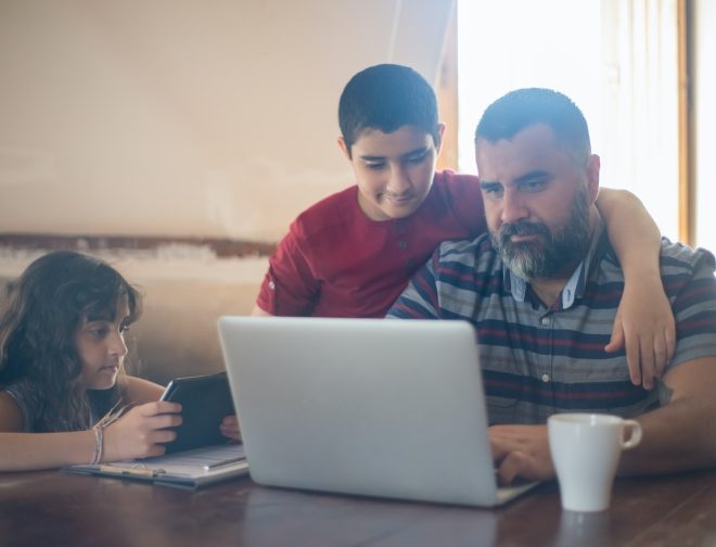 Fotos de ESET: ¡Regresa a clases con estos consejos de ciberseguridad!
