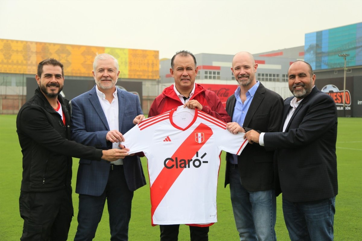 Foto de Claro es el nuevo auspiciador de las selecciones peruanas de fútbol