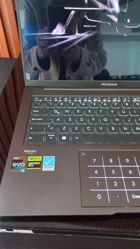 Foto de ASUS lanza en Perú la nueva laptop ASUS Zenbook 14X OLED con RTX 3050