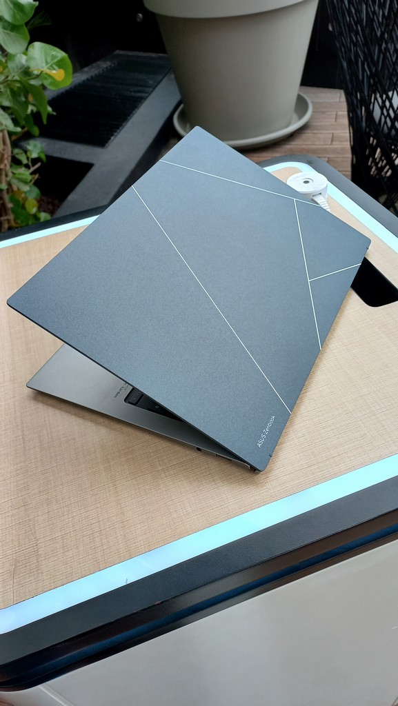 Foto de ASUS lanza en Perú la nueva laptop ASUS Zenbook S 13 OLED