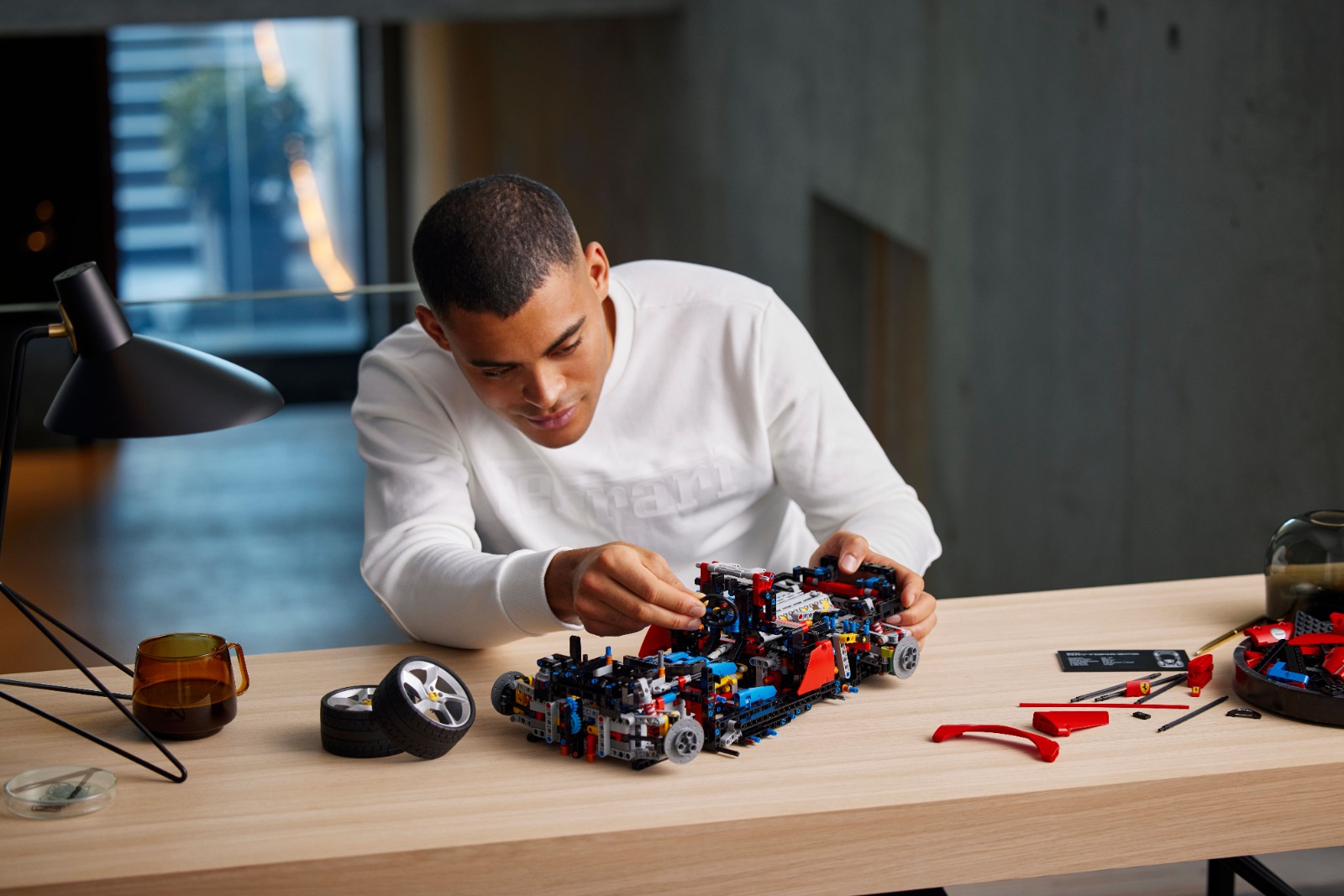 Foto de Conoce los 4 beneficios de construir con LEGO en los adultos