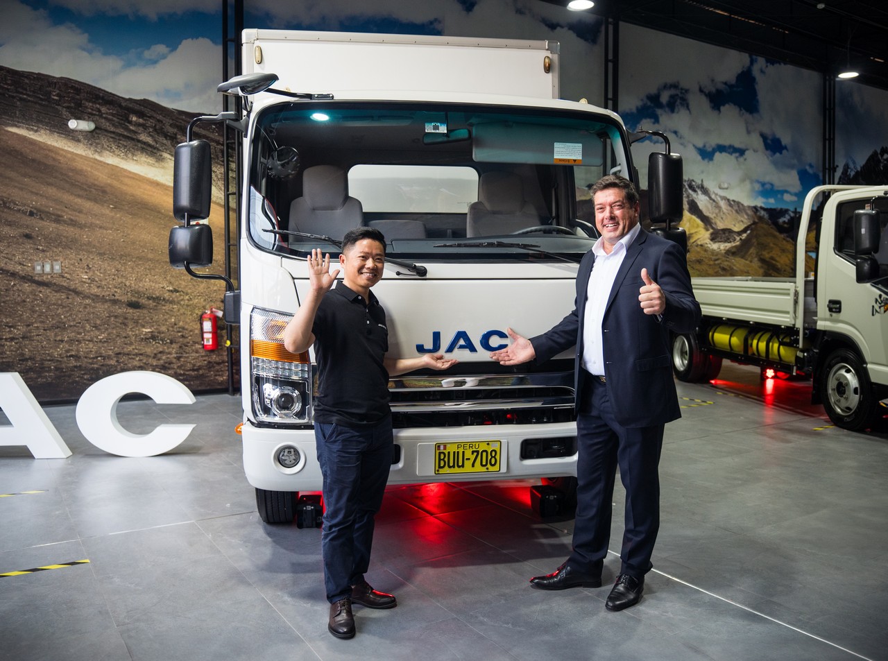 Foto de JAC Camiones: Inaugura nueva tienda en Lima Norte y presenta su primer vehículo 100% eléctrico
