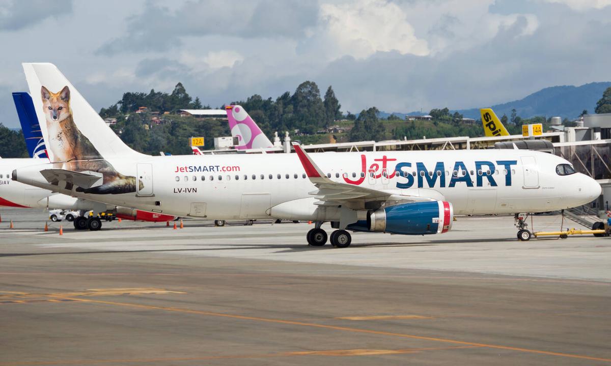 Foto de JetSMART obtiene certificación como aerolínea colombiana y prepara su ingreso con rutas domésticas