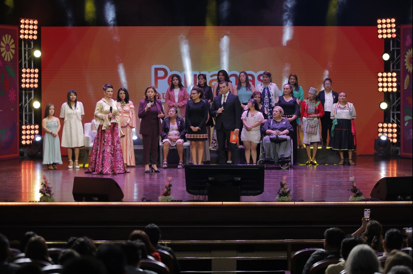 Foto de Peruanas que brillan: Impulsando el emprendimiento femenino