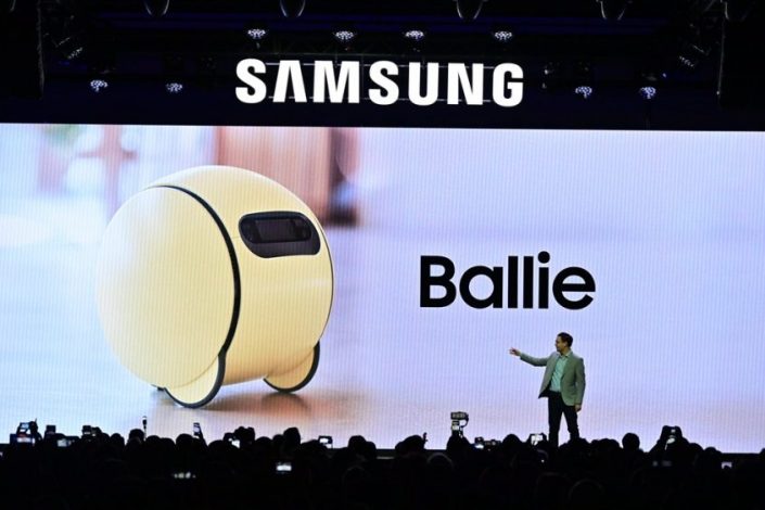 Foto de CES 2024: Regresa Ballie: El robot compañero con IA para el hogar de Samsung