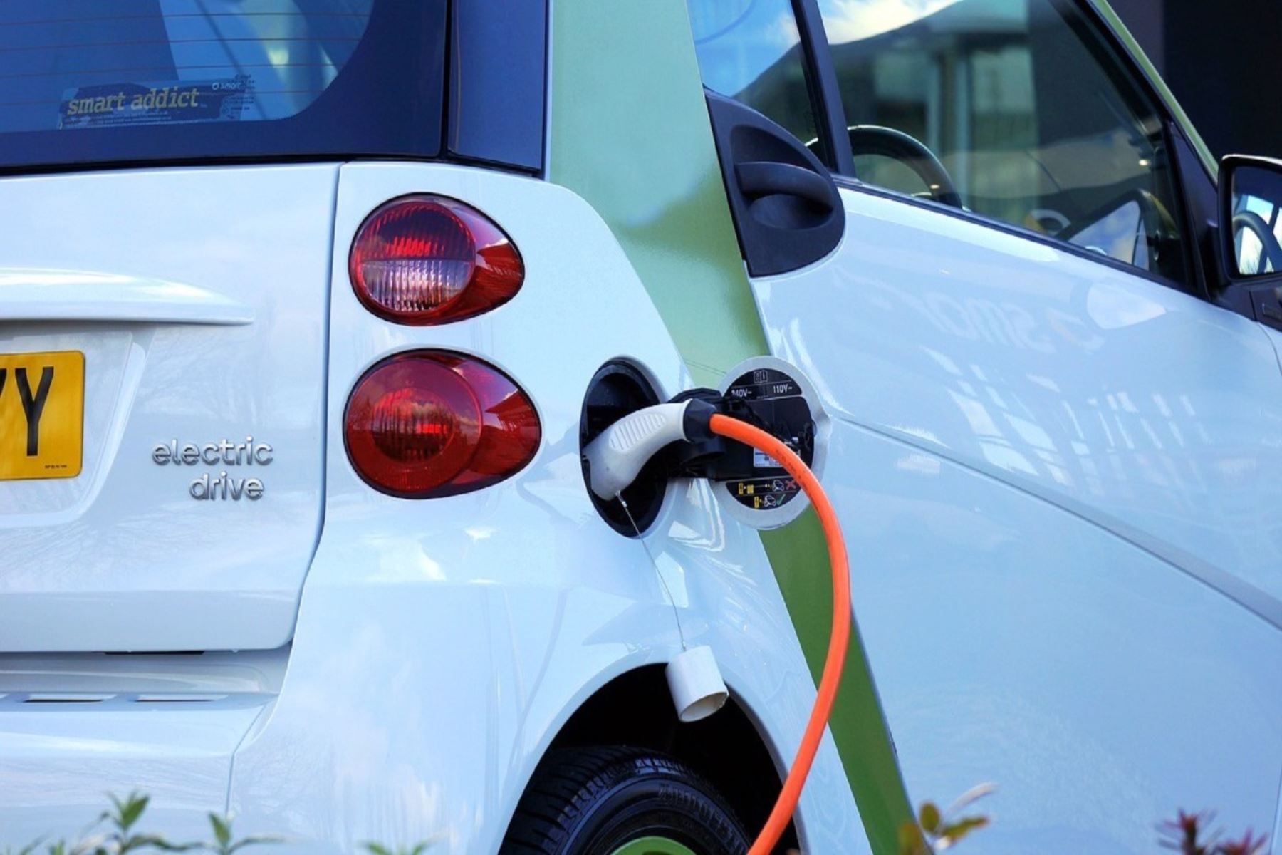 Foto de ¿Pensando en comprar un auto eléctrico? Experta expone las ventajas y desventajas de hacerlo