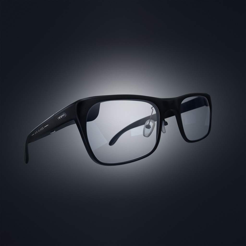 Foto de OPPO revela los nuevos Air Glass 3 en el MWC 2024, mostrando sus innovaciones en la era de la IA