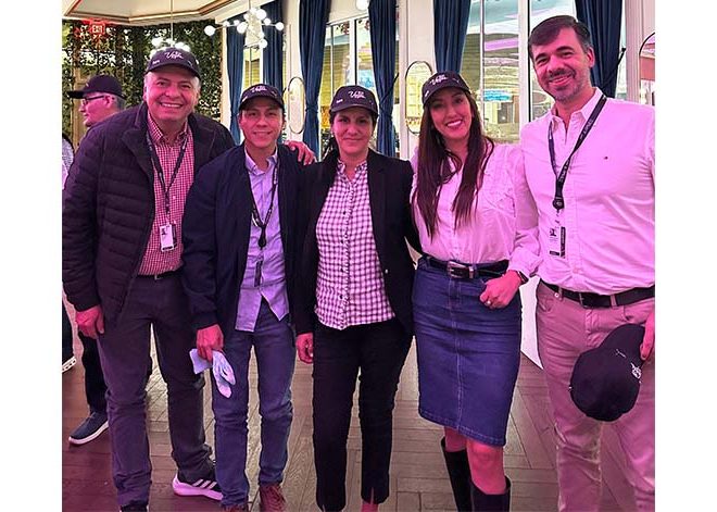 Fotos de Itera Perú y clientes estratégicos participaron en el AWS Re:Invent 2024, impulsando la transformación cloud