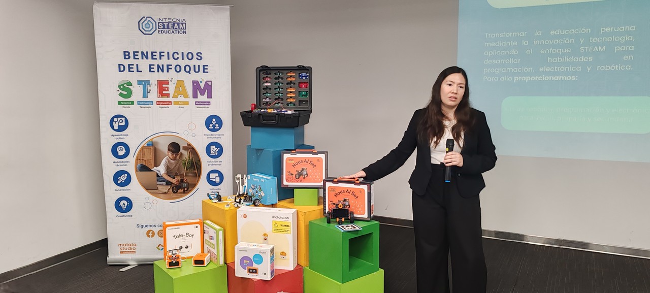 Foto de Robots con inteligencia artificial revolucionarán el aprendizaje en las aulas