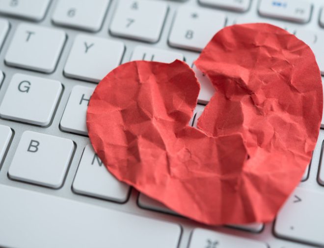 Fotos de ESET: 5 “Red Flags” de una posible estafa romántica