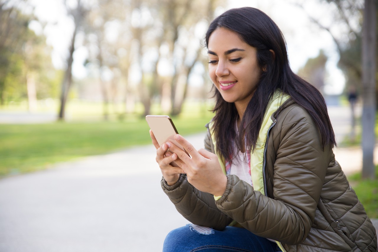 Foto de ¿Cuánto tiempo pasamos en pantalla? Cómo usar el celular sin sobrecargar la vista ni la mente