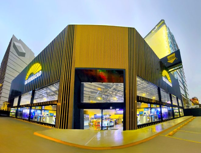 Fotos de La Curacao reinaugura su Centro de Experiencia en San Isidro con una oferta de productos tecnológicos