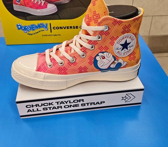 Fotos de Las zapatillas Converse x Doraemon ya se encuentra en Perú, y están geniales