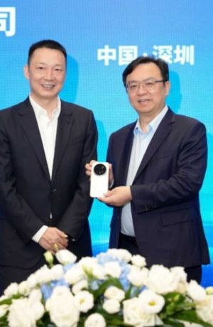 Foto de HONOR y BYD forman alianza estratégica para impulsar la movilidad inteligente potenciada por IA