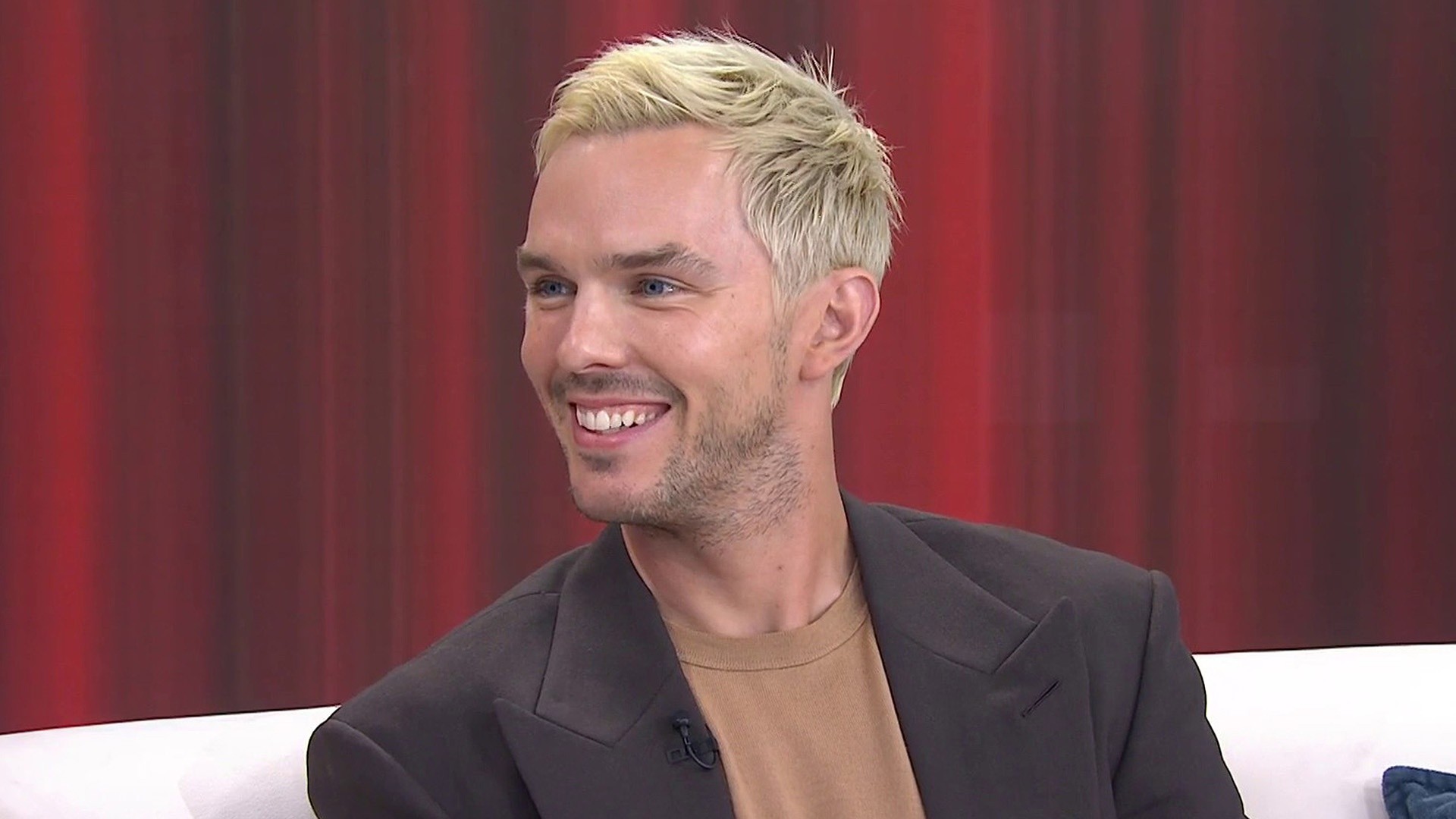 Foto de Con un video Nicholas Hoult confirma su llegada a la Perú Comic Con 2025