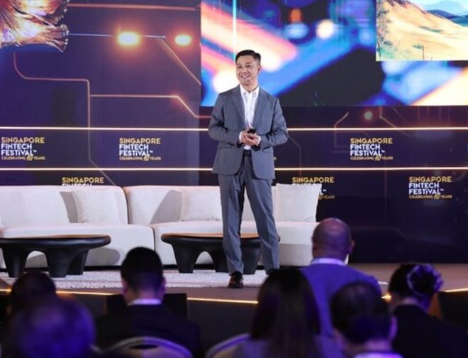Fotos de Huawei impulsa la era de las finanzas inteligentes con IA en el Festival FinTech de Singapur 2025
