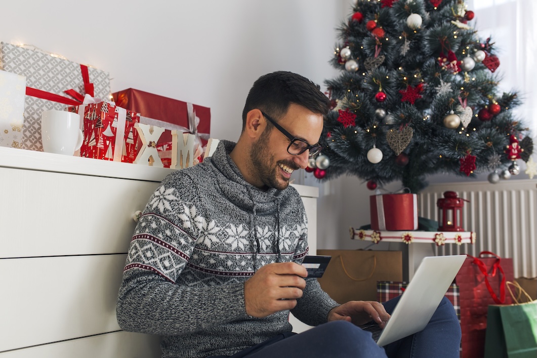 Foto de Navidad en línea: el 62% de los ataques busca engañar al consumidor mediante mensajes falsos