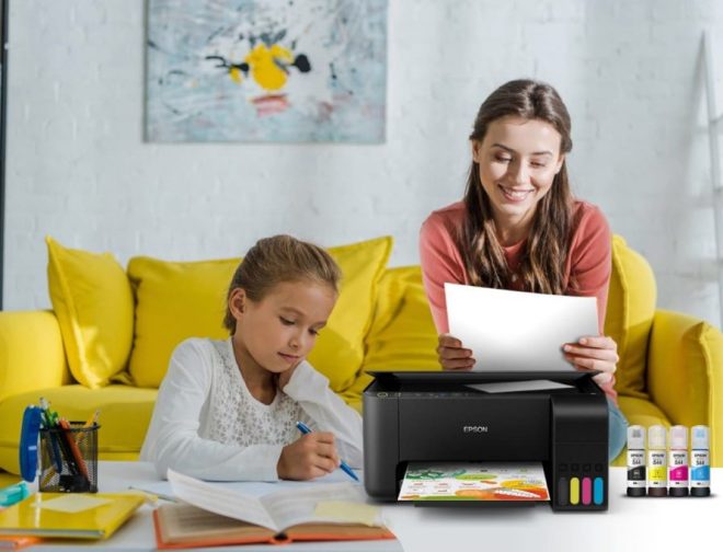 Fotos de Regreso a clases: ¿Cómo la tecnología contribuye a reducir los gastos invisibles?