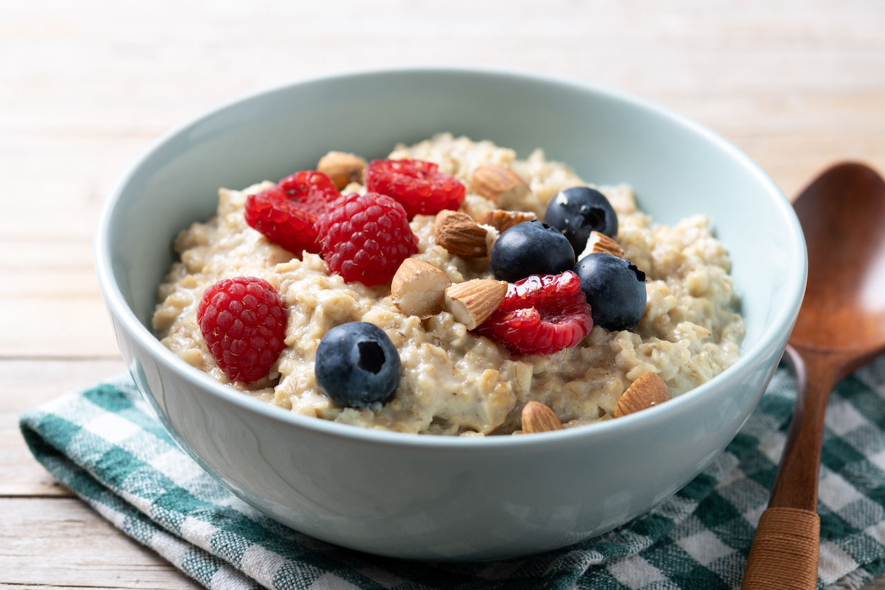 Foto de Desayunos listos en minutos: 3 recetas de avena trasnochada prácticas y nutritivas