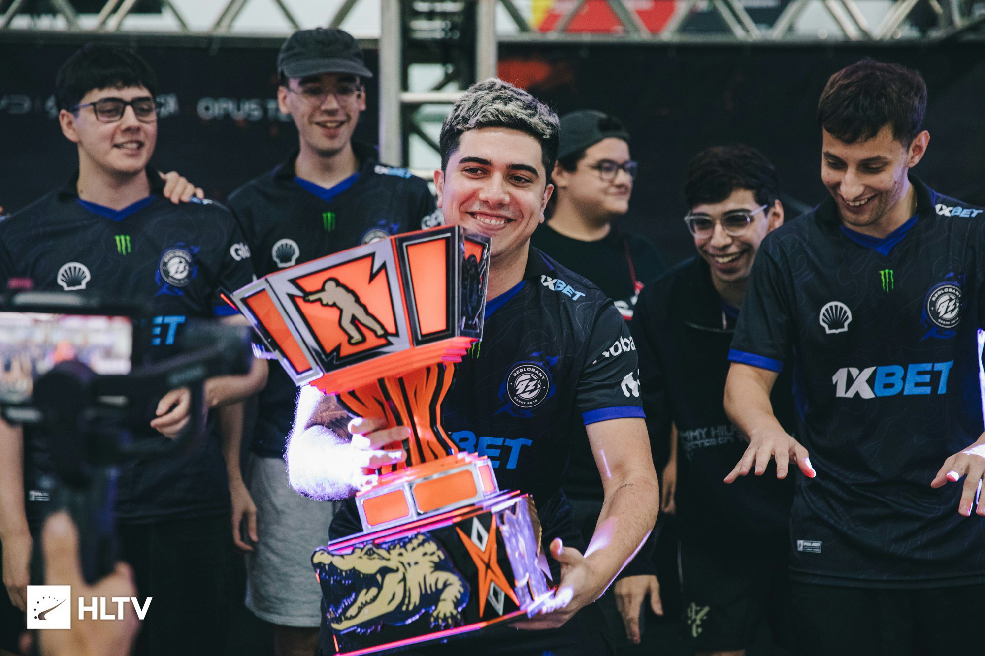 Foto de Conoce el horario y donde seguir 9z Team vs Team Vitality por la BLAST Open Spring 2026