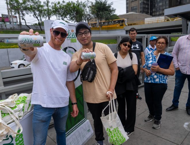 Fotos de Estación Fresh: La iniciativa que transforma las paradas del Metropolitano en puntos de canje para aliviar el calor del verano