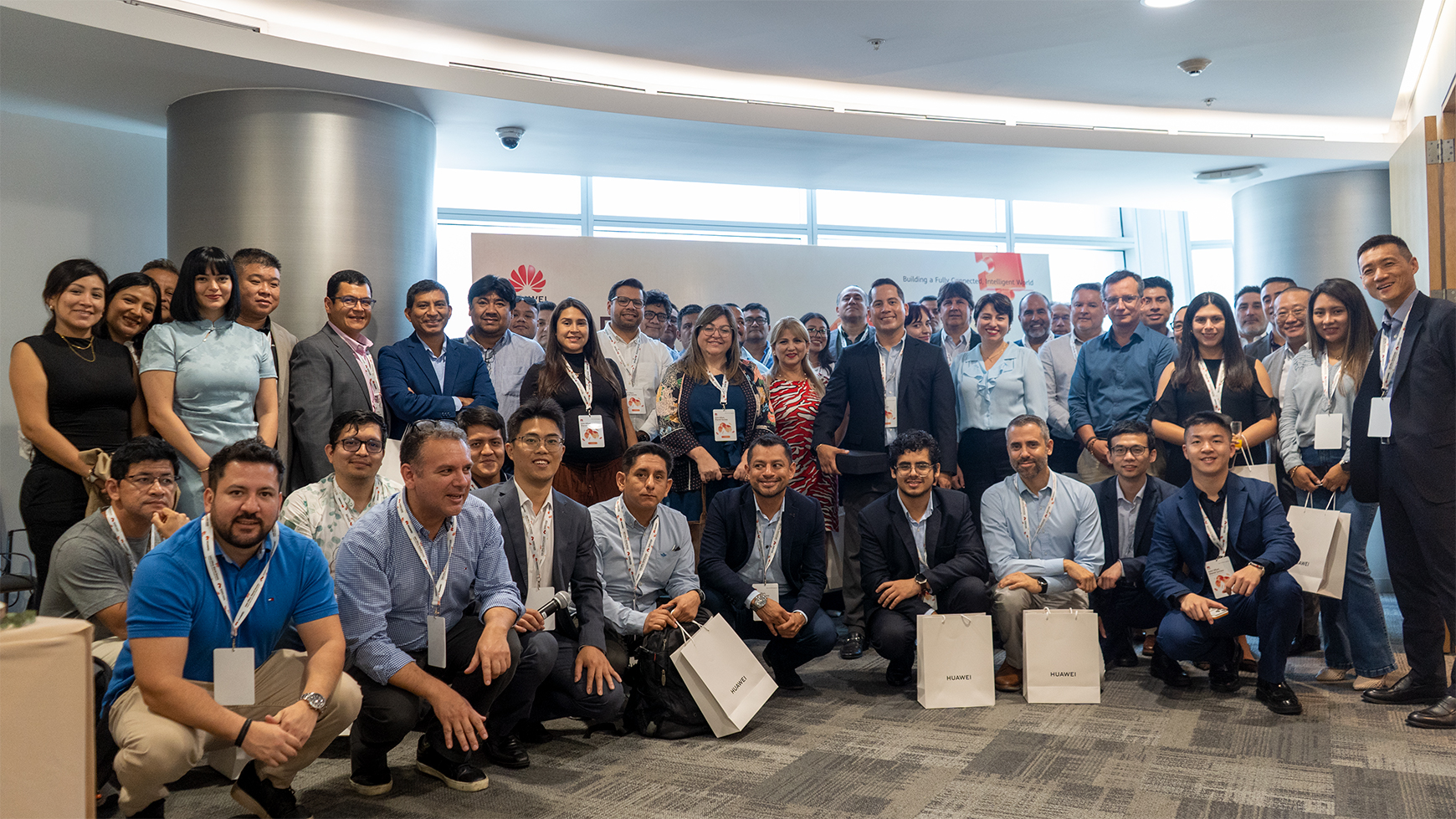 Foto de Huawei Cloud y su Ecosistema de Socios  celebran la Cumbre Envision