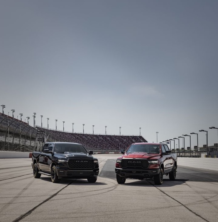 Foto de RAM 1500 2026 marca el regreso del icónico motor HEMI V8 con más potencia y tecnología