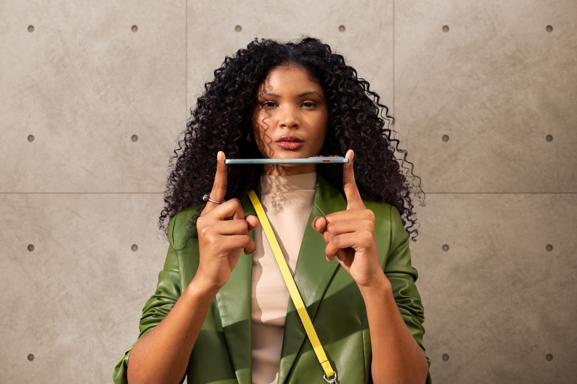 Foto de motorola edge 70, durabilidad en apenas 5,9 mm: El smartphone que desafía las reglas del diseño