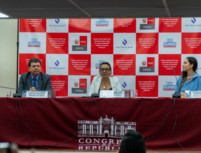 Foto de MINSA: Ya se firmó norma para iniciar vacunación contra virus respiratorio que afecta a menores